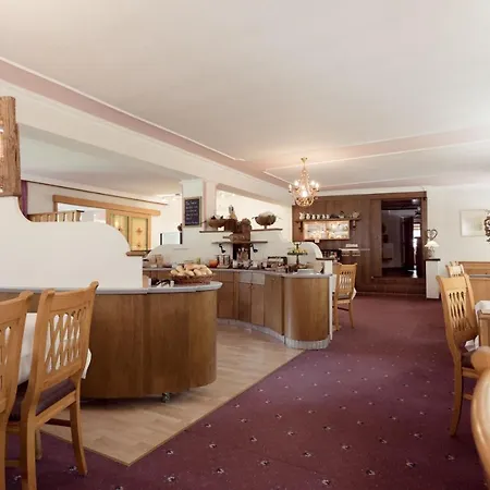 Kreuz Hotel 4*
