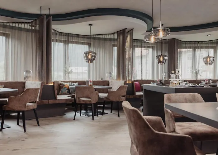 克劳兹酒店 4* 普范德斯