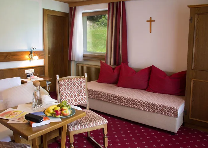 克劳兹酒店 4* 普范德斯