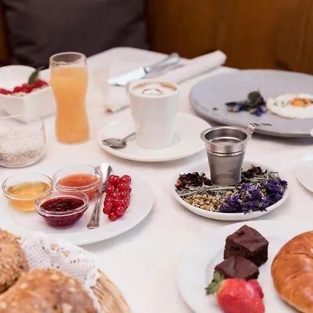 Hotel Kreuz 4*