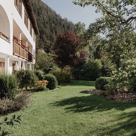 Kreuz Hotel 4*