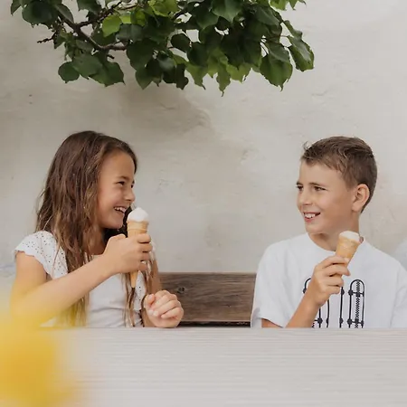 Kreuz Отель Пфундс